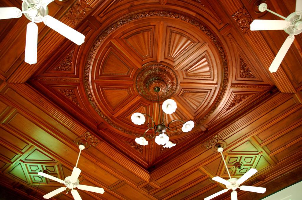 Visalam Chettinad Palace - A Cgh Earth Experience Kanadukattan Exterior foto