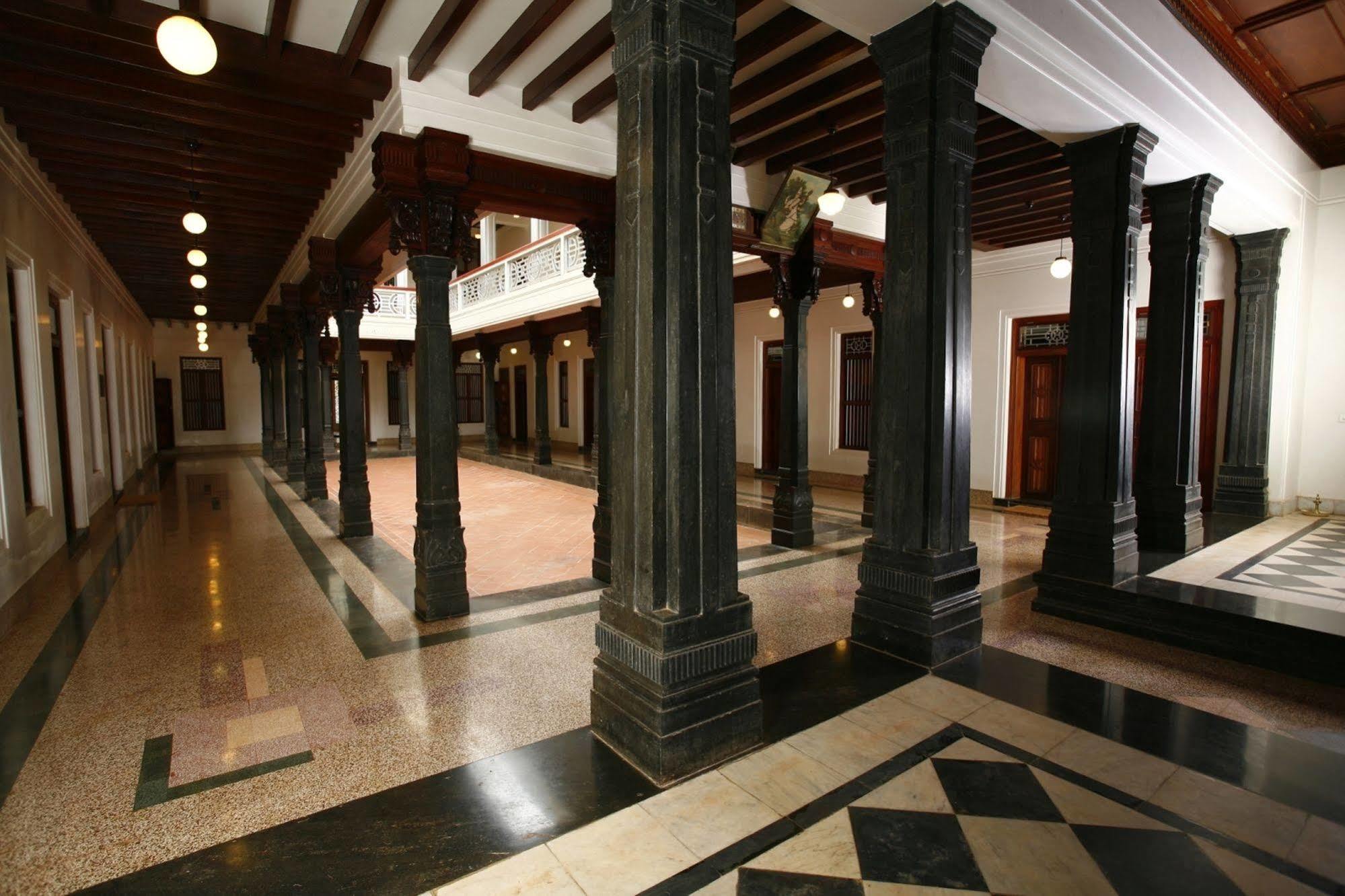 Visalam Chettinad Palace - A Cgh Earth Experience Kanadukattan Exterior foto
